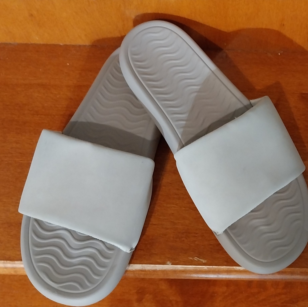 Lightweight Cream  Slide Sandals